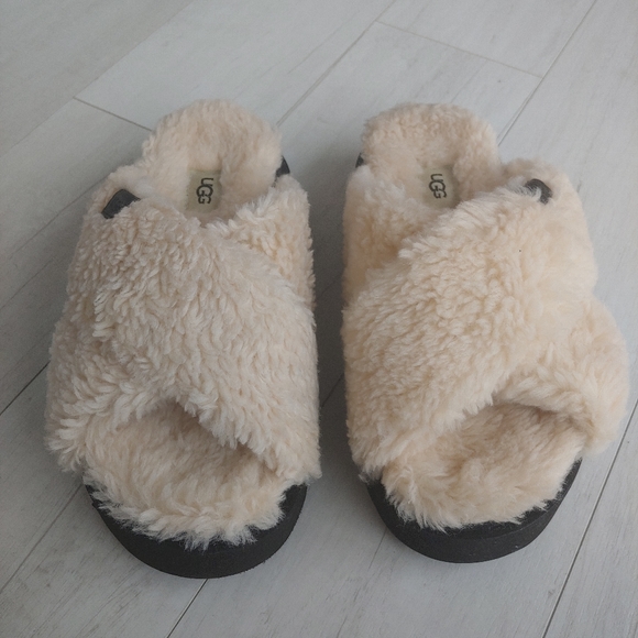 UGG NEW Fuzz Sugar Cross Slide Sandals Natural - Picture 5 of 14